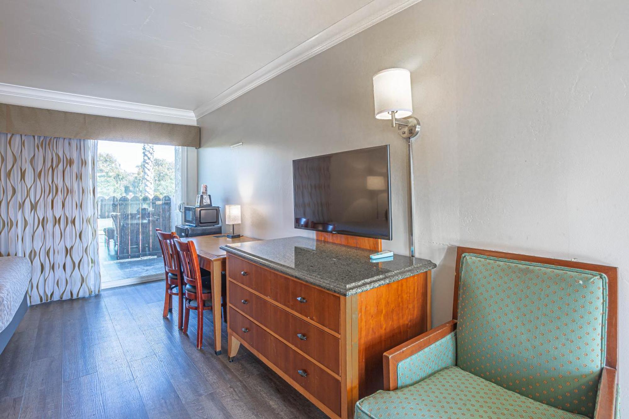 Aloha Inn Arroyo Grande Room photo